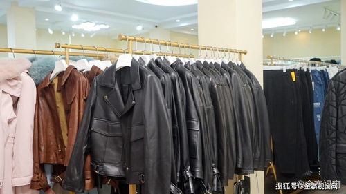 豪橫開業(yè)！金寨新開服裝工廠店，3000件服飾免費送